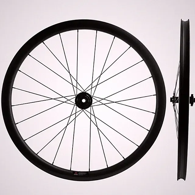 Gravel Road Bicycle Carbon Fiber Wheelset Tubeless 38mm Depth 31mm Width 700C