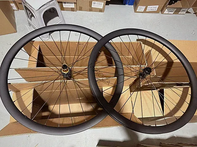IKUOS 35mm Gravel Road Carbon Wheelset Hookless 700c 28H Front & Rear Wheels